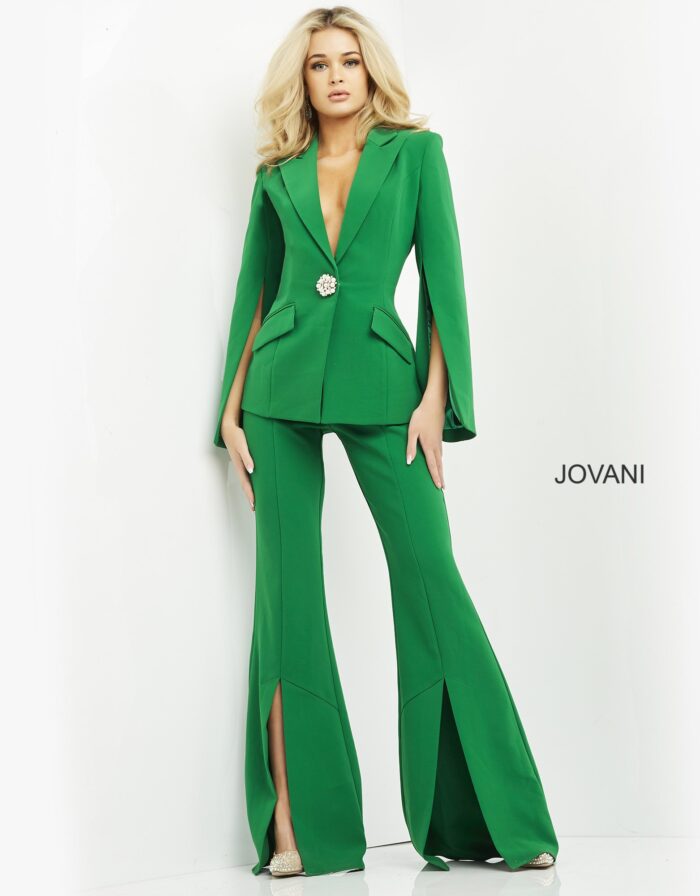 Model wearing Jovani 06922 Emerald Single Breasted Contemporary Pant Suit