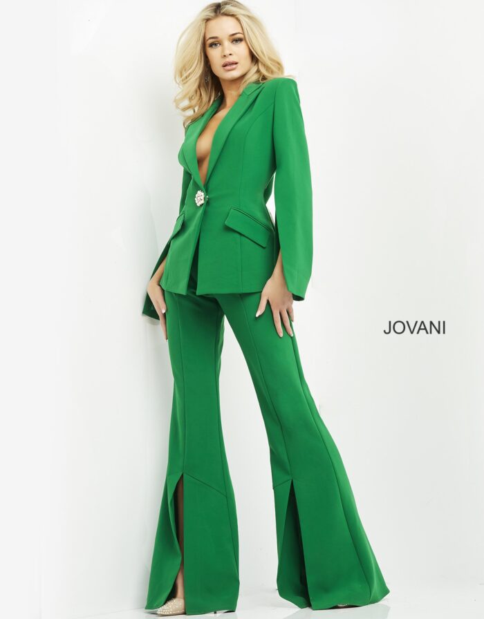 Model wearing Jovani 06922 Emerald Single Breasted Contemporary Pant Suit