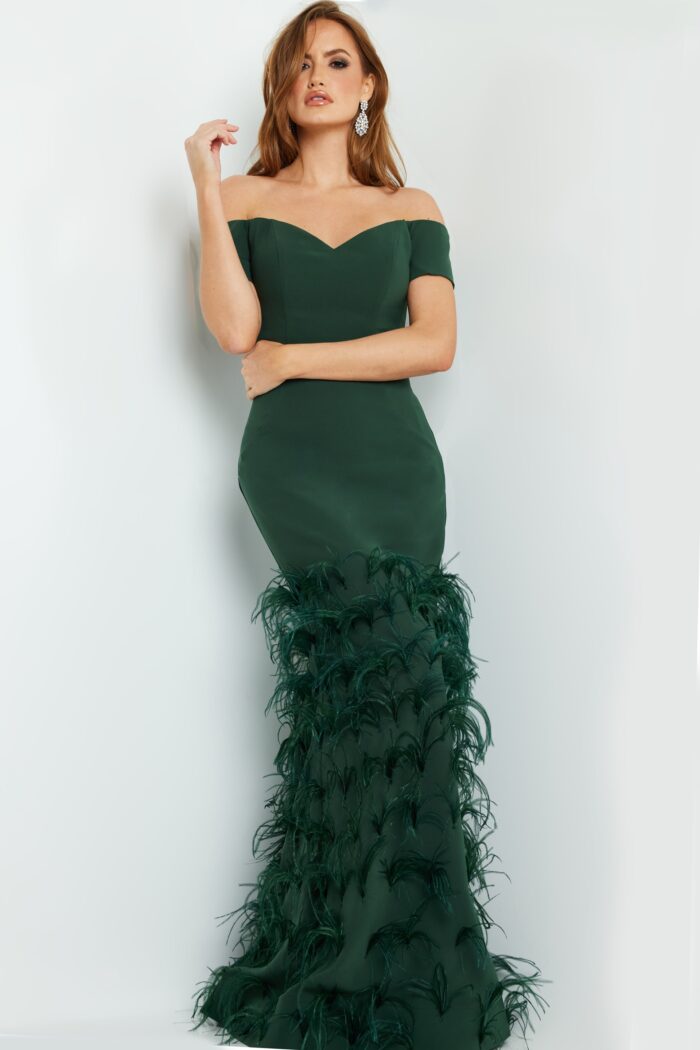 Model wearing Green off the Shoulder Fitted Gown 08384