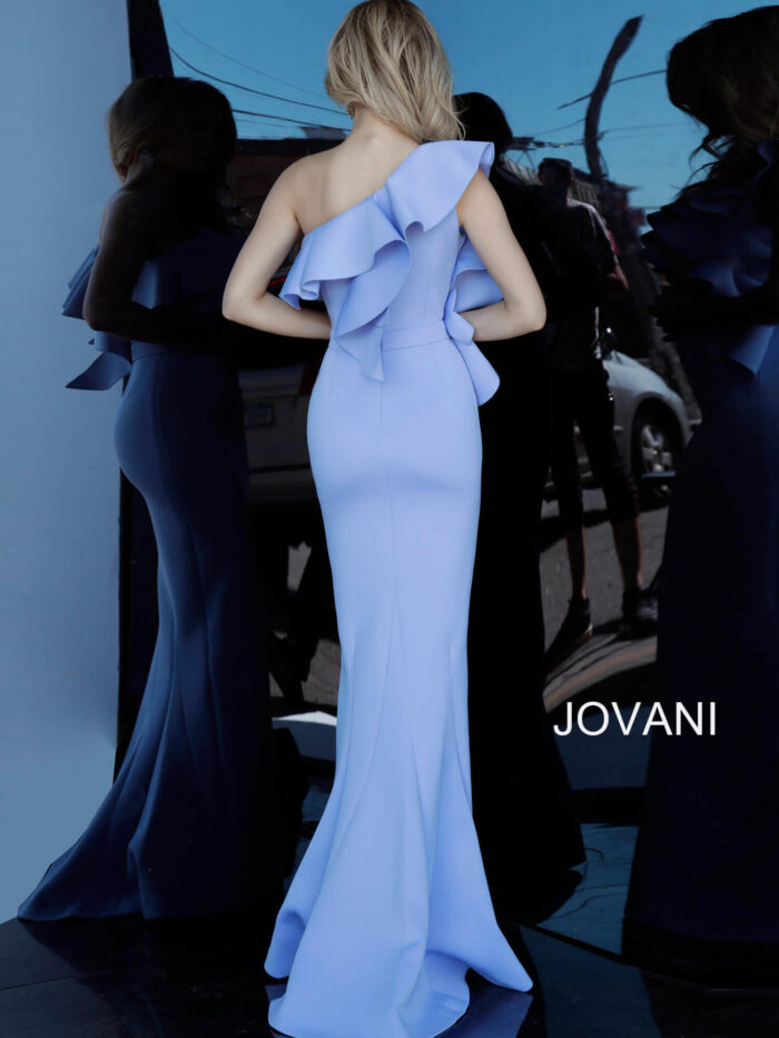 Model wearing Alejandra Espinoza in Jovani 1307