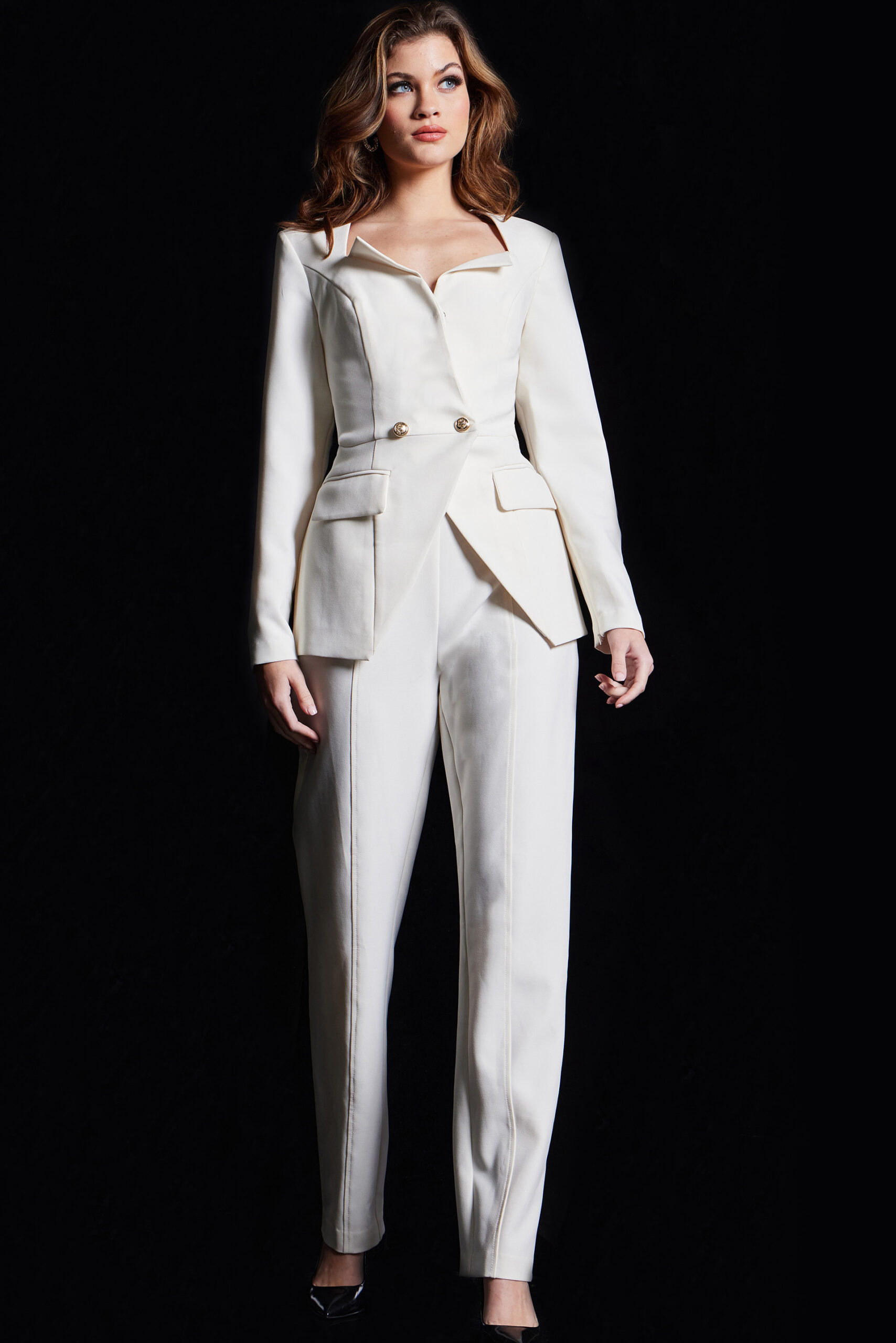 White Long Sleeve Contemporary Suit 37031