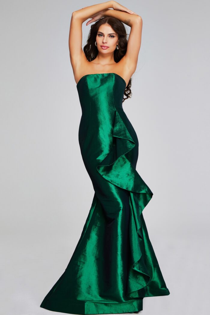 Model wearing Emerald Green Strapless Evening Gown 39368