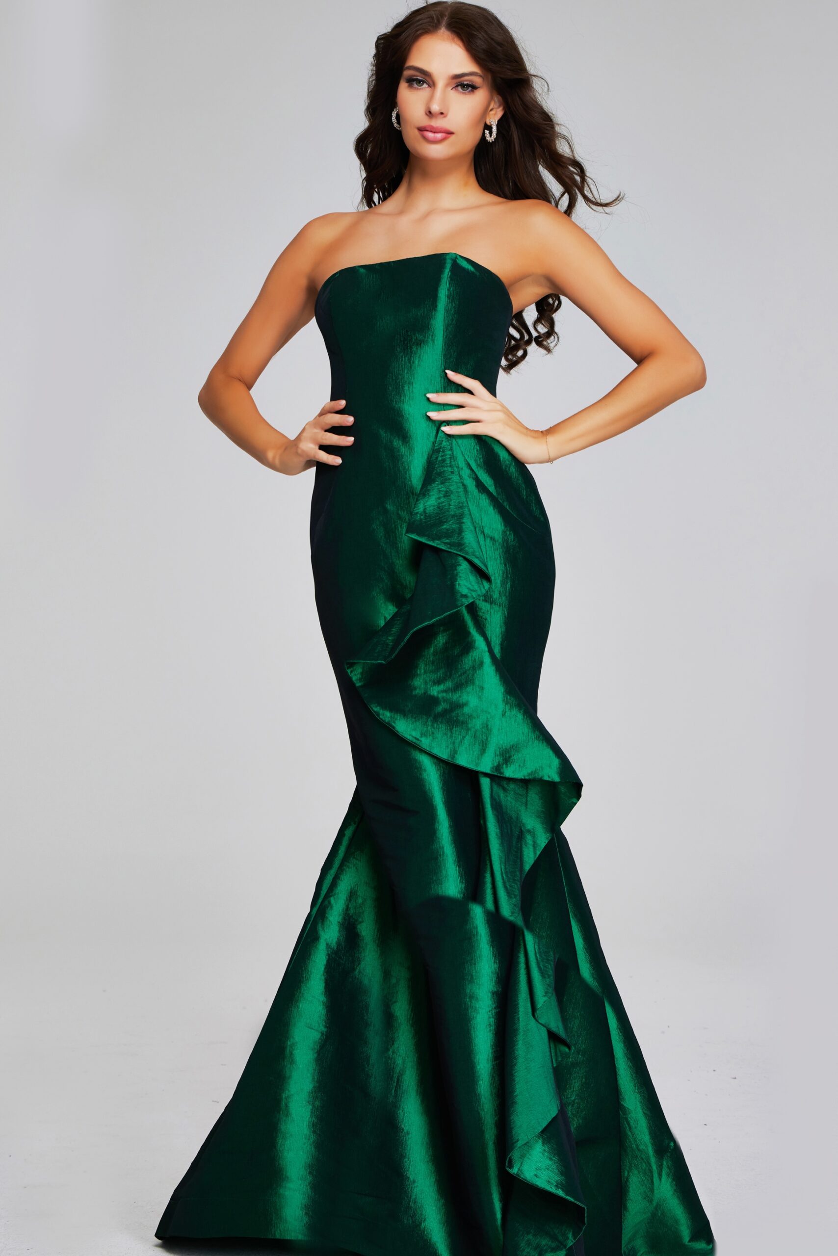 Model wearing Emerald Green Strapless Evening Gown 39368