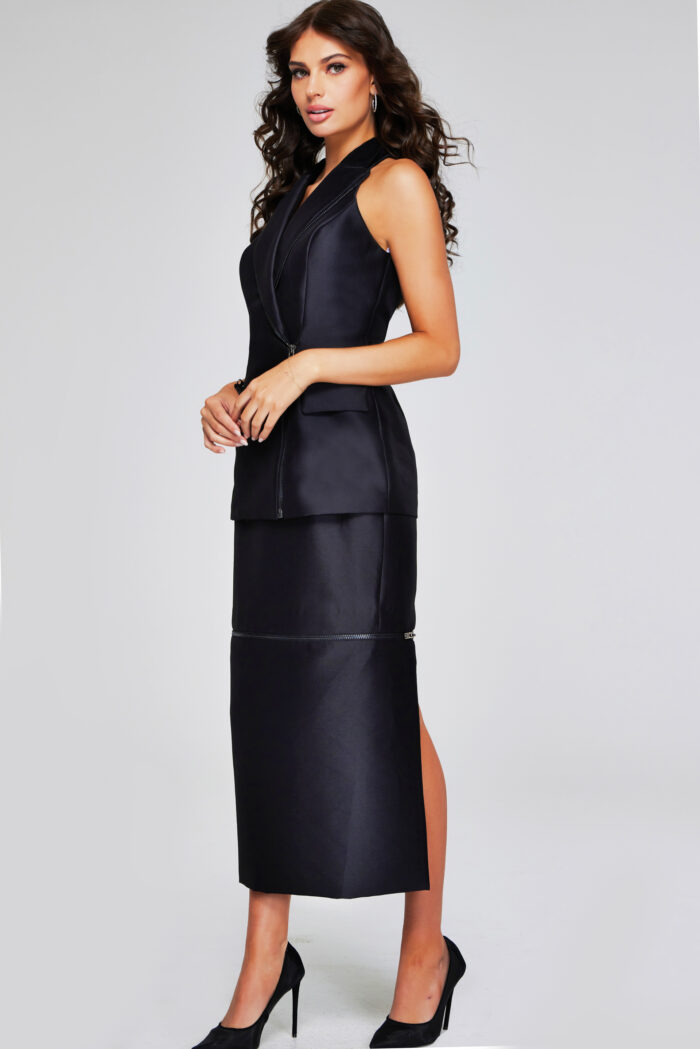 Model wearing Black Zipper Detail Dress 39801