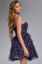 Model wearing Jovani dress 40424.