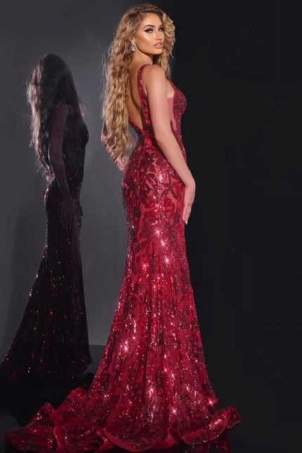 Model wearing Jovani dress 40755.