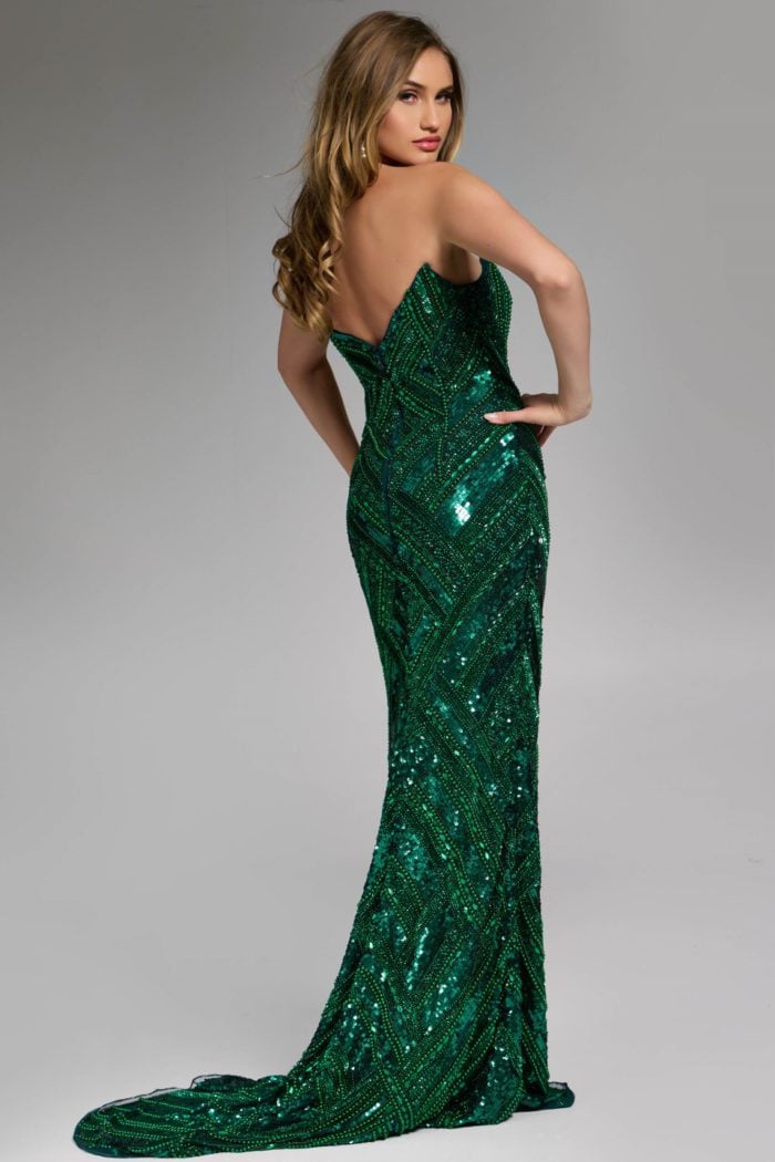 Model wearing Jovani dress 42508-1.