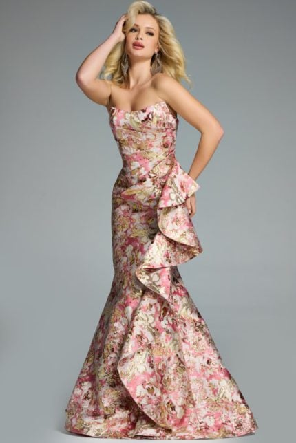 Model wearing Jovani dress 42927.