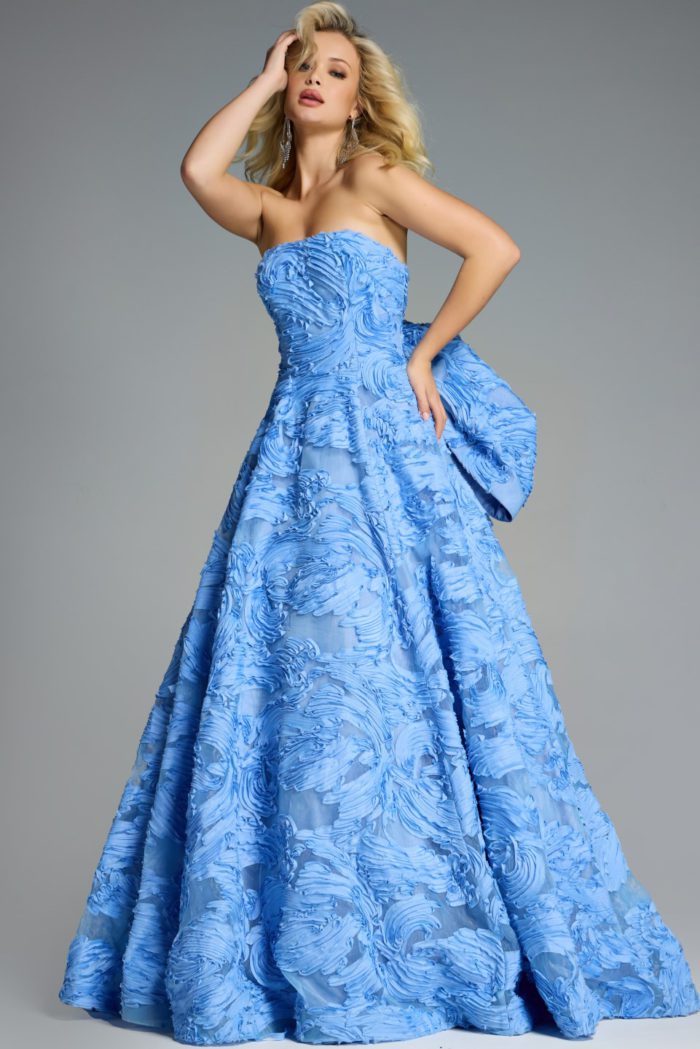 Model wearing Jovani dress 44114.