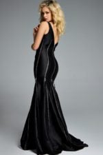 Model wearing Jovani dress 44175.