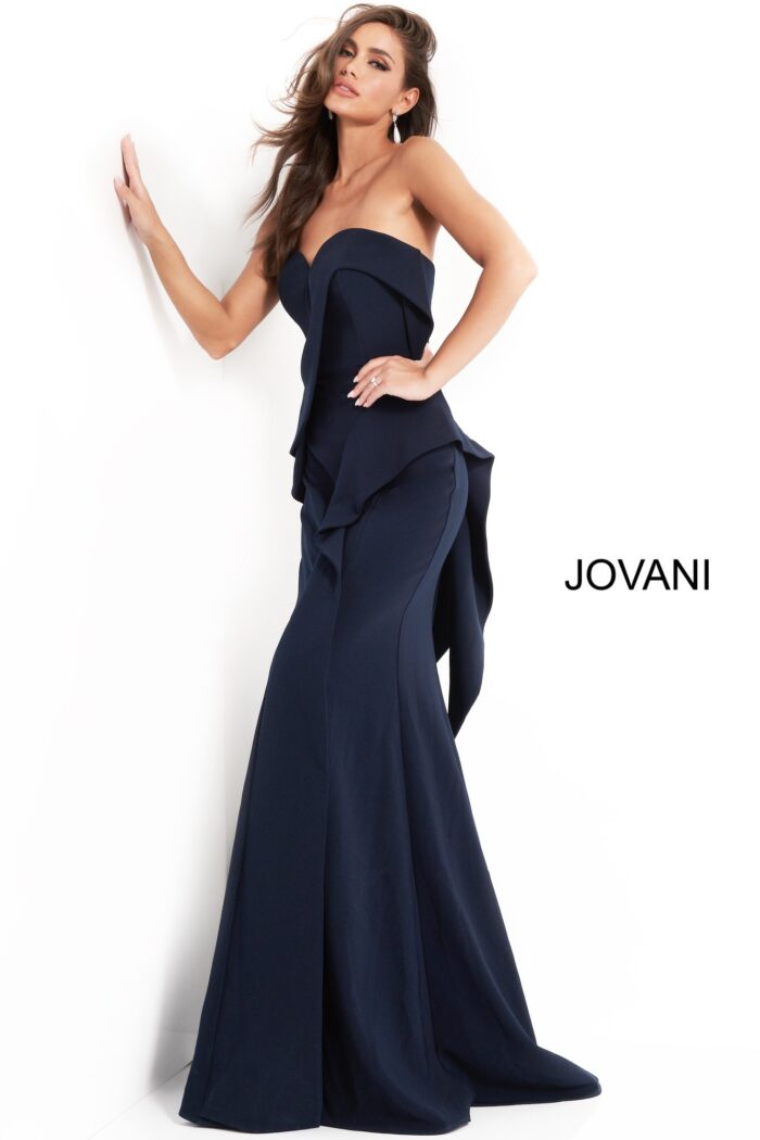 Model wearing Jovani 4466 Navy Strapless Sweetheart Neckline Evening Dress