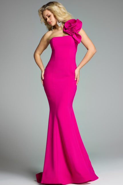 Model wearing Jovani dress 44711.