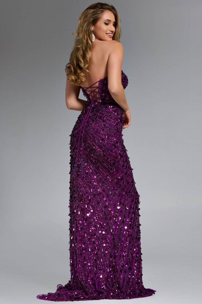 Model wearing Jovani dress 46714.