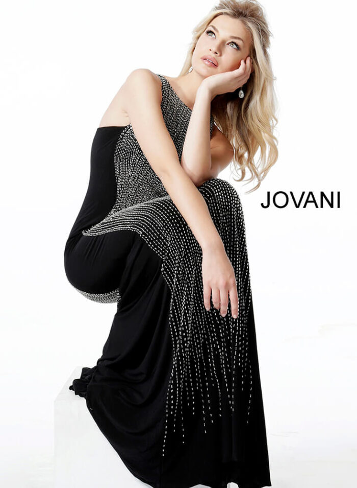 Model wearing Reba McEntire in Jovani 57935