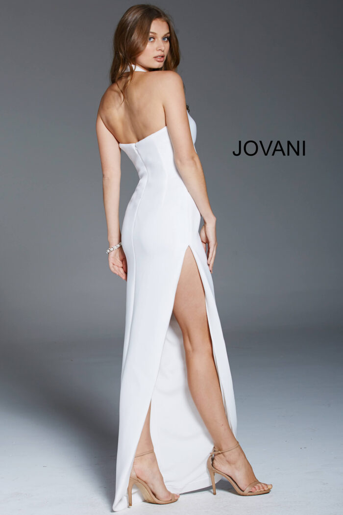 Model wearing Sanaa Lathan in Jovani 61001