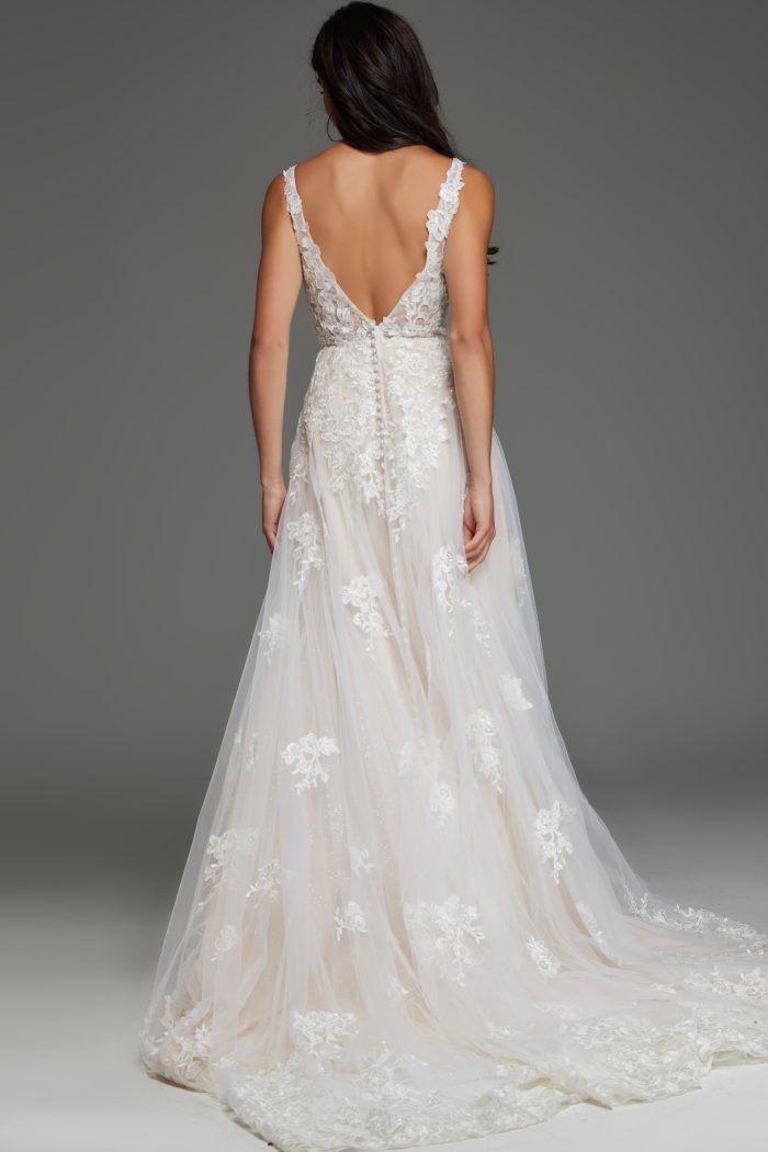 v neckline lace bridal gown JB220005