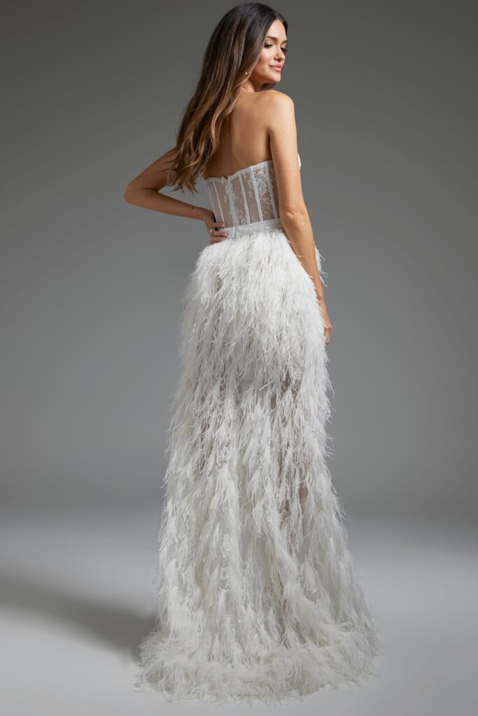 Off White Feather Sirt Sheath Bridal Dress JB37327