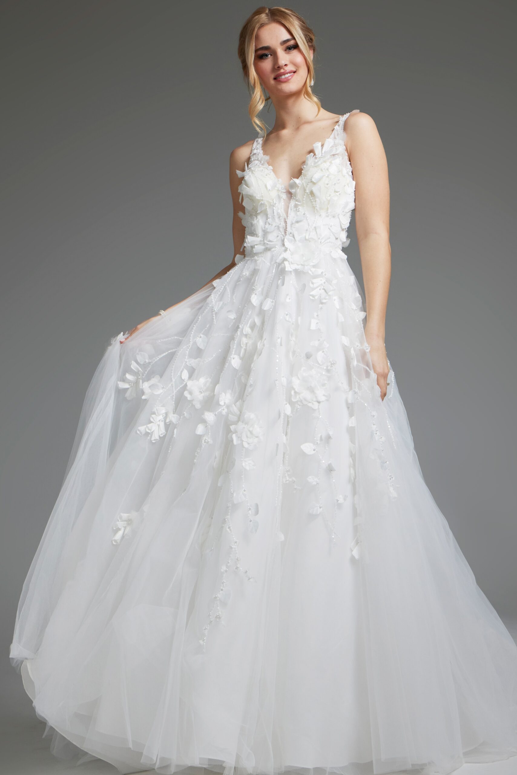 V Neckline Open Back Bridal Gown JB40511