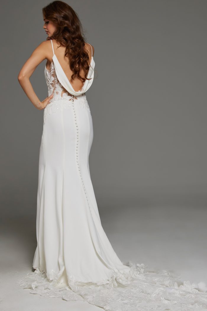 v neckline wedding dress with long train JB43322