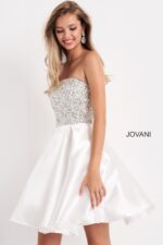 Model smiling in K00722 in white dress