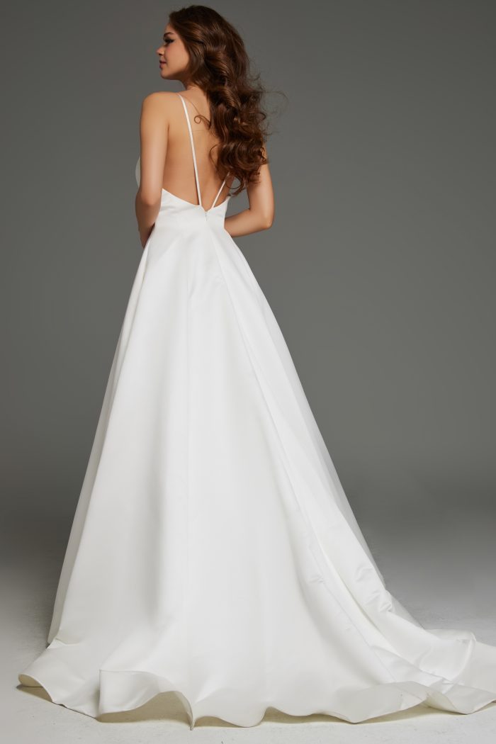 a line backless bridal gown